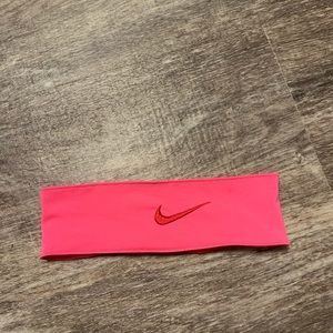 Women’s pink Nike headband